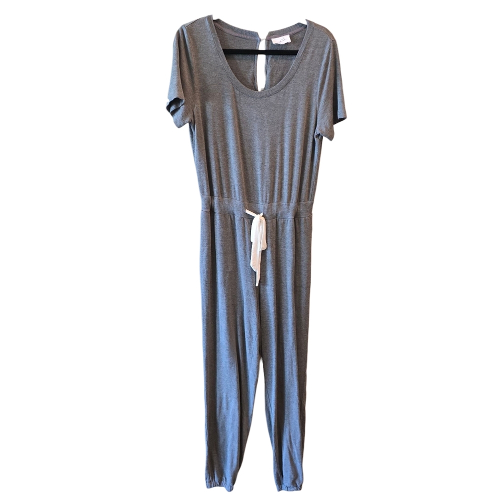 SOMA Weekend Comfy Short Sleeve Jogger Jumpsuit Gray With Big White Tie Pajama
